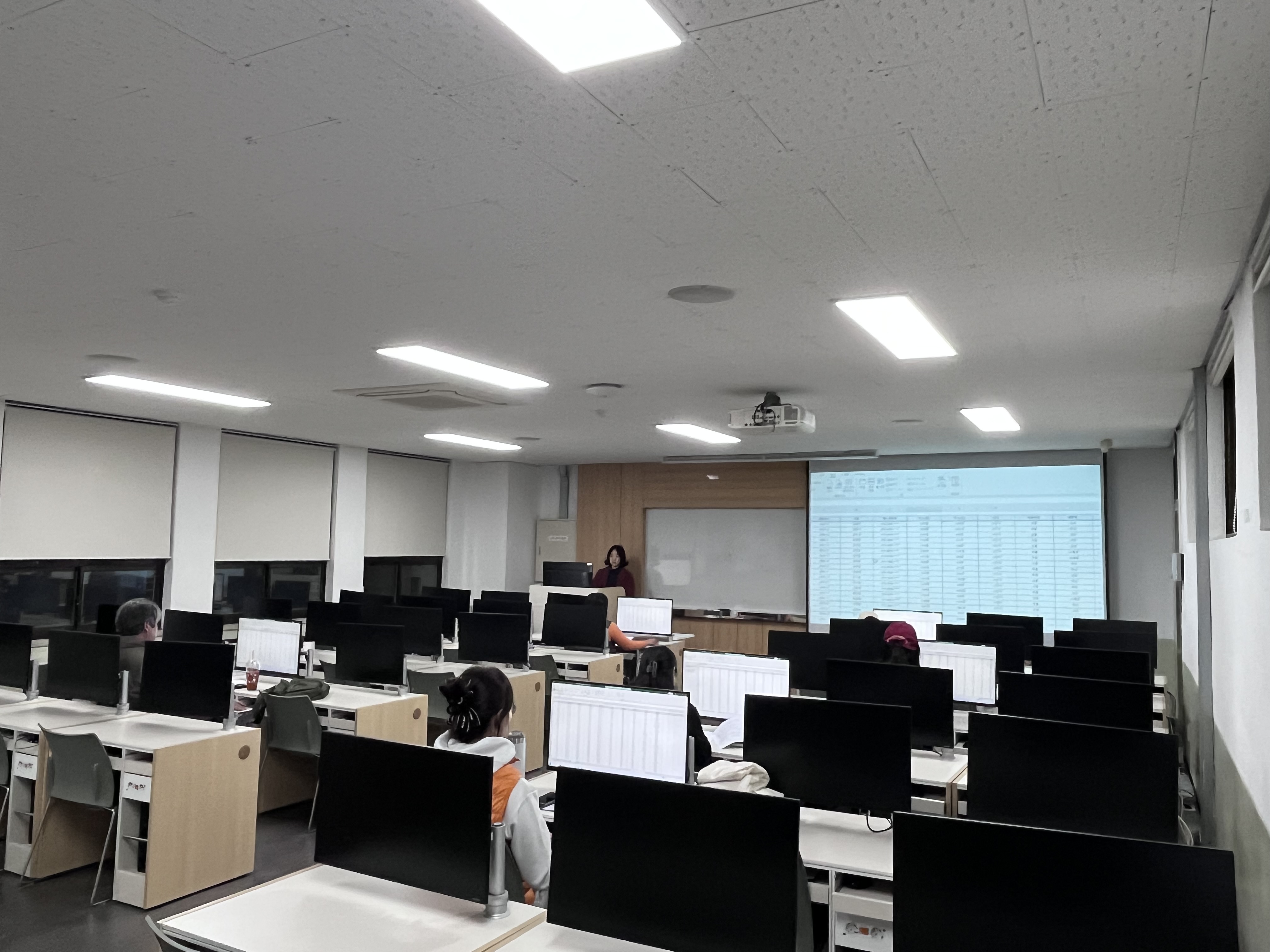 251113 컴퓨터 기초과정 사진.jpg